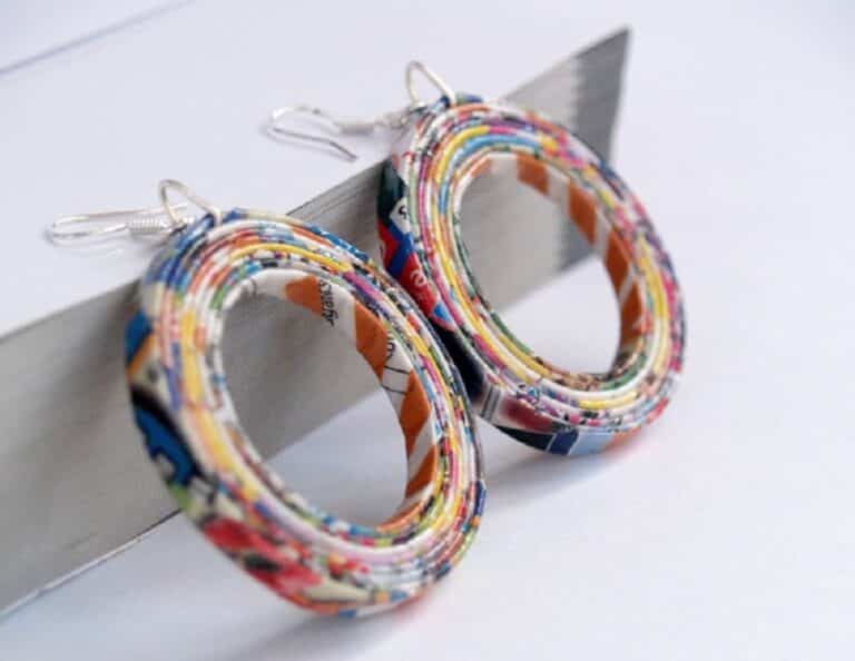 pendientes de materiales reciclados